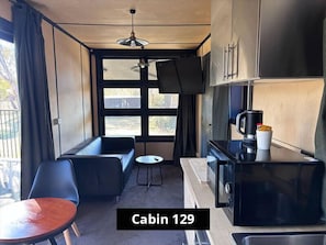 Signature Cabin, 1 Katil Ratu (Queen) | Ruang tamu