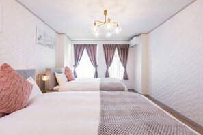 Deluxe House | 3 bedrooms, iron/ironing board, free WiFi