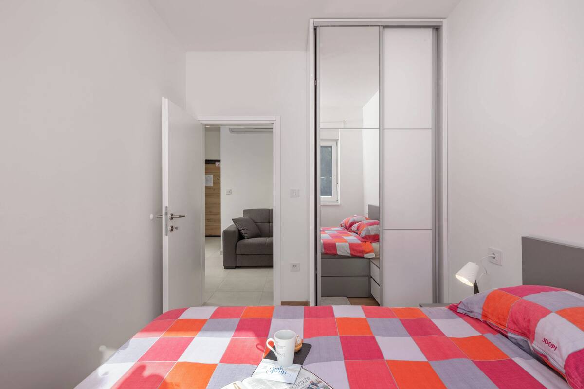 スタンダード アパートメント ベッドルーム (複数) 海側 (Apartment Green Zone) | 1 室のベッドルーム、アイロン / アイロン台、WiFi (無料)、ベッドシーツ