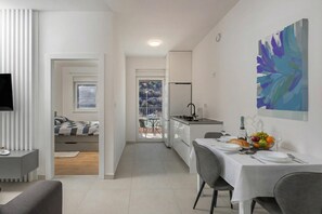 Standard Apartment, 1 Bedroom, Balcony, Sea Facing (Apartment La Health) | Dining - Seafront Villa Andrijana (Krsan)
