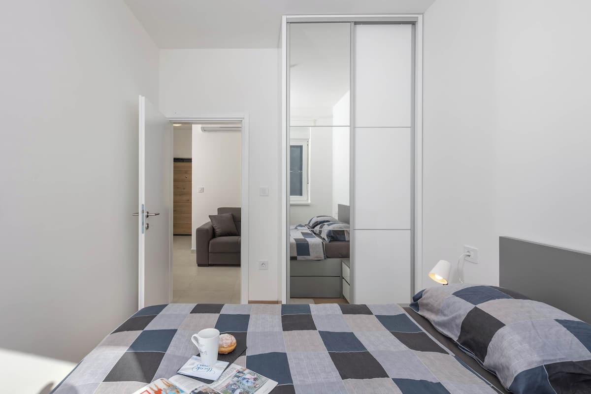 スタンダード アパートメント ベッドルーム (複数) 海側 (Apartment La Health) | 1 室のベッドルーム、アイロン / アイロン台、WiFi (無料)、ベッドシーツ