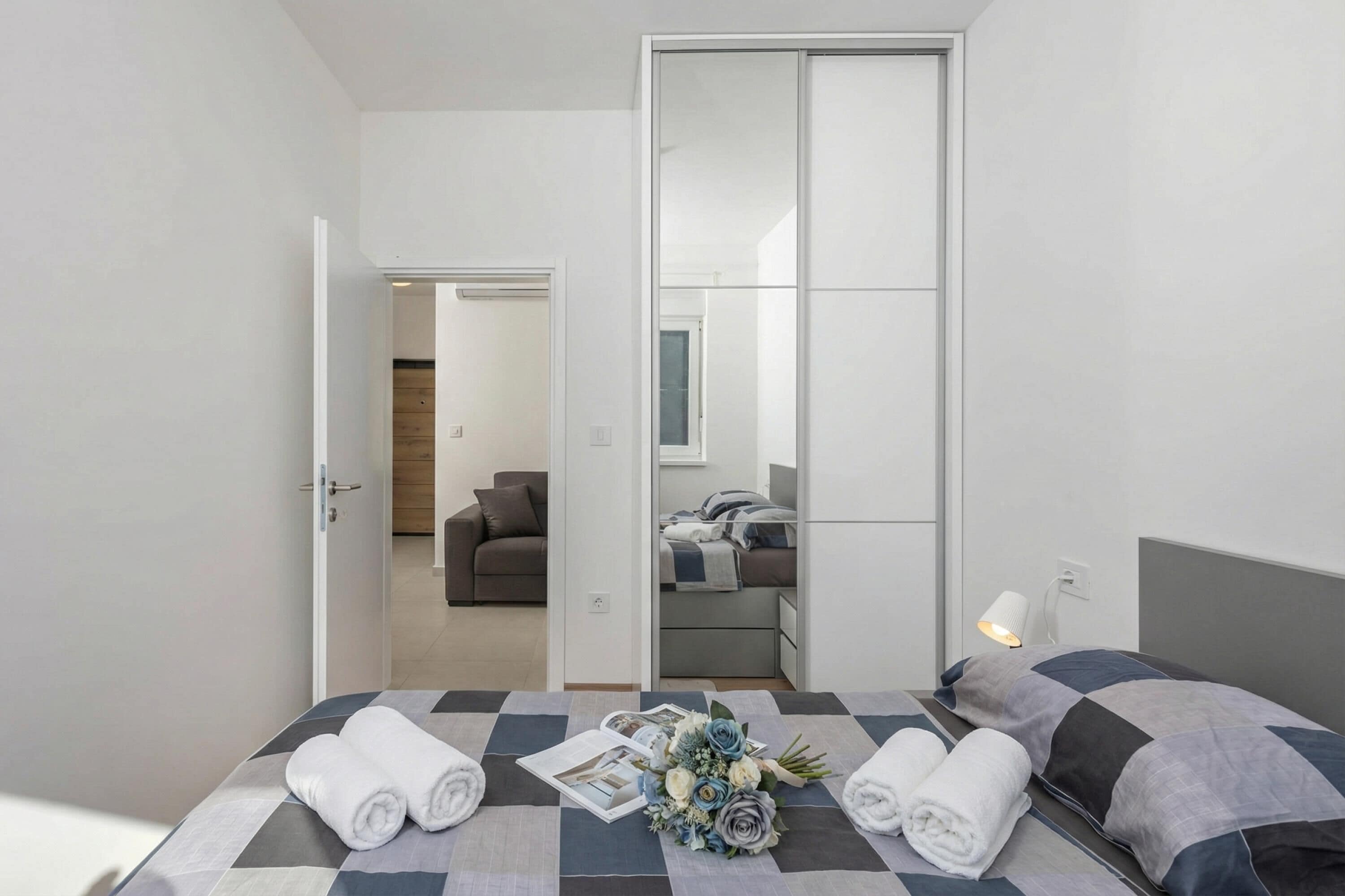 Standard Apartment, 1 Bedroom, Balcony, Sea Facing (Sea-View Balcony Apt La Health) | 1 bilik tidur 