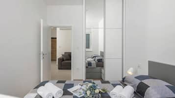 Standard Apartment, 1 Bedroom, Balcony, Sea Facing (Sea-View Balcony Apt La Health) | 1 bilik tidur