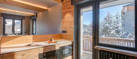 Kühlschrank, Ofen, Herdplatte, Geschirrspüler