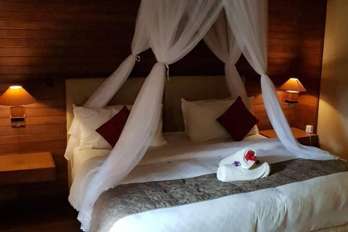 Een minibar, een bureau, geluiddichte muren, gratis wifi