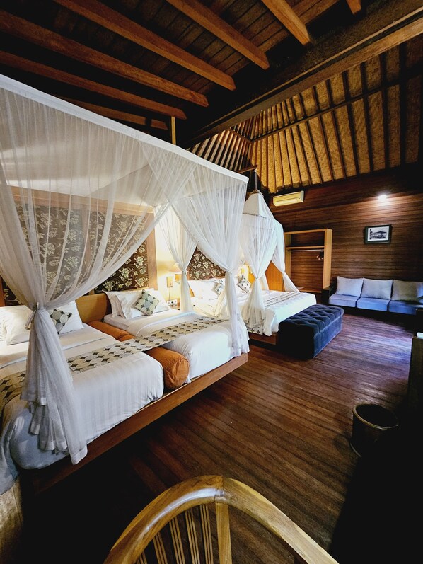 Family Room | Minibar, desk, soundproofing, free WiFi - Kencana Garden Lembongan (Lembongan Island)