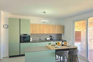 家庭公寓, 多間臥室 (Swiss Sweet Apartment 297) | 私人廚房 | 雪櫃、焗爐、爐具、洗碗機