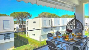 Familieleilighet, 2 soverom, balkong (Swiss Sweet Apartment 297) | Utendørsservering