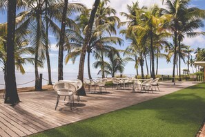 Outdoor dining - Des Roches (Kourou)