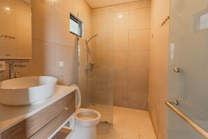 Bathroom - Casa Yumi  (Denpasar)