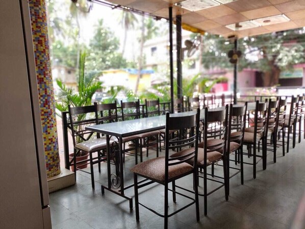 Restaurant - Hotel Shell Top (Panaji)