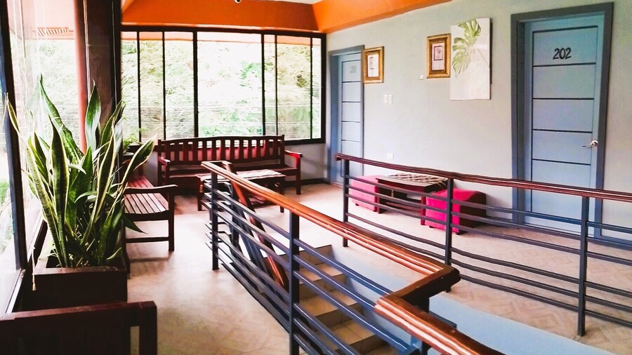 Felli's Guest House