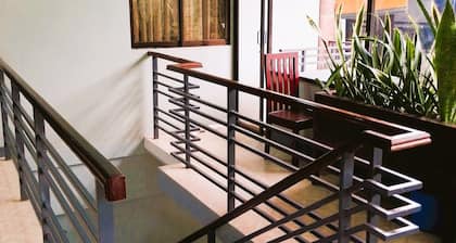 Felli's Guest House
