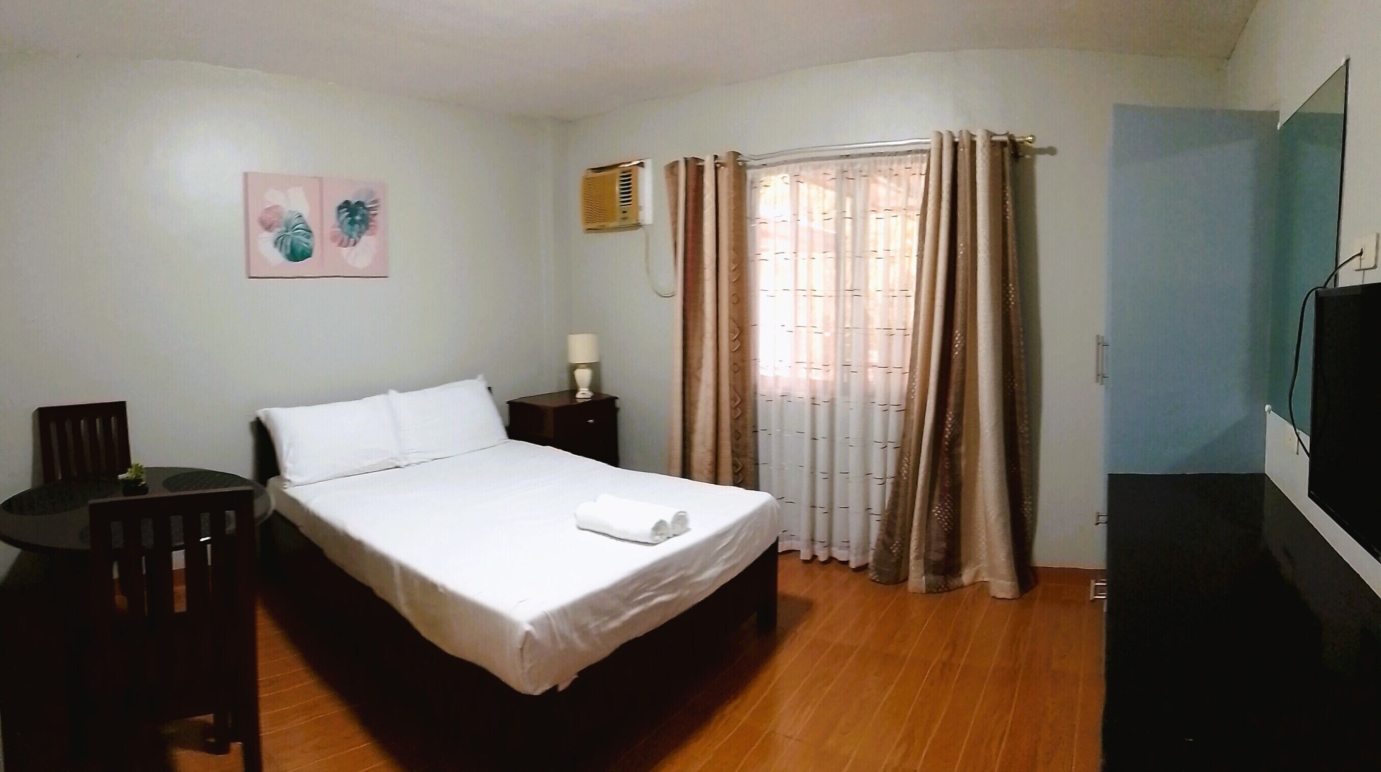 Photo - Felli`s Guest House