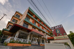 Exterior - OYO 2487 Sampurna Jaya Hotel (Tanjung Pinang)