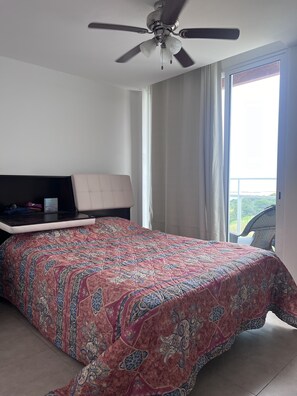 4 bedrooms, free WiFi, bed sheets