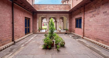 Umed Bhawan Palace