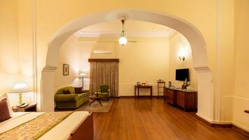 Exclusive Suite | 1 bedroom, minibar, in-room safe, individually decorated