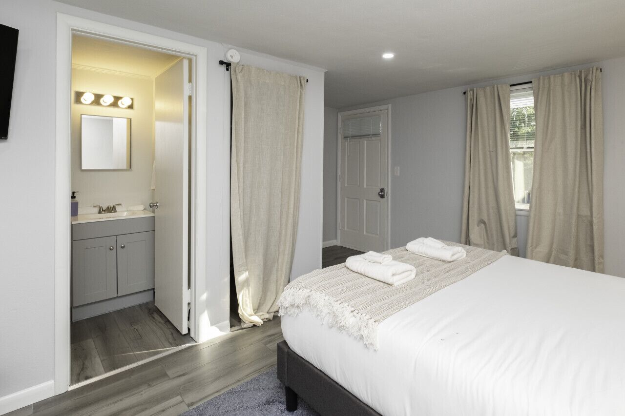 1 chambre, fer et planche à repasser, lit parapluie, Wi-Fi gratuit