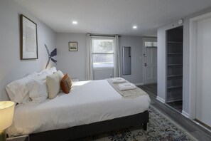 1 bedroom, iron/ironing board, travel cot, free WiFi