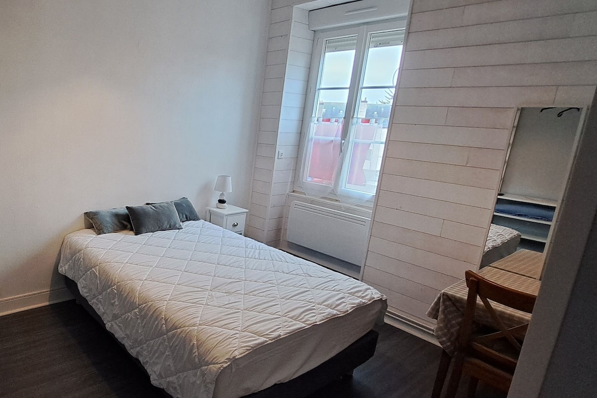 Classic-Einzelzimmer, 1 Doppelbett | Schreibtisch, kostenloses WLAN, Bettwäsche