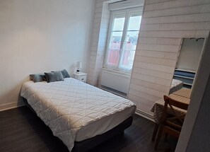 Classic Double Room Single Use | Free WiFi, bed sheets