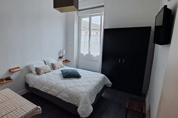 Chambre Simple Classique, 1 lit double