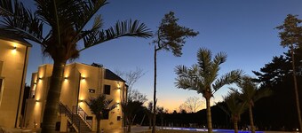 The on tourist hotel