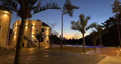 The on tourist hotel