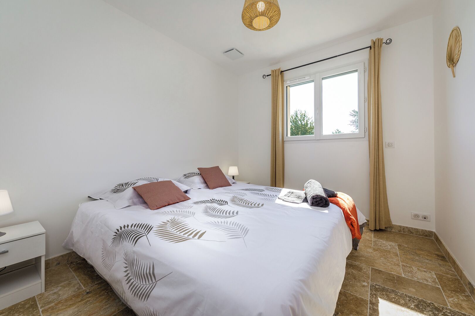 3 chambres, fer et planche à repasser, lit parapluie, Wi-Fi gratuit