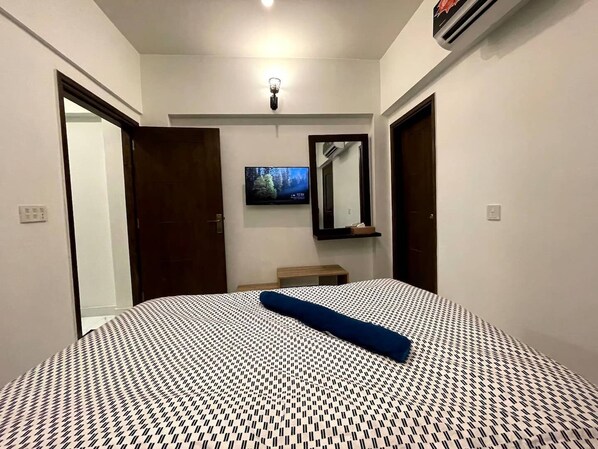 Habitación Deluxe doble | Minibar, escritorio, tabla de planchar con plancha y wifi gratis