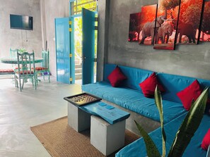 Televisión 32 pulgadas con canales de televisión por cable, tablet