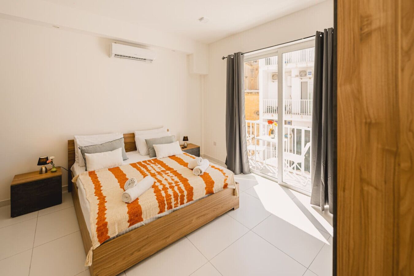 1 bedroom, desk, iron/ironing board, WiFi