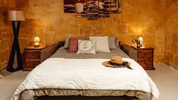 2 dormitorios, escritorio, tabla de planchar con plancha y wifi