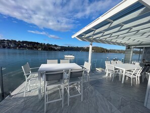 Outdoor dining - River House, Amazing views and direct river access (Oatley)