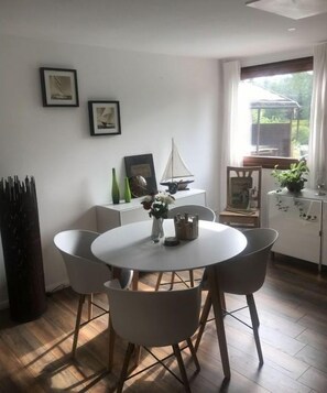 Dining - Charming apartment in Husum (Hambühren)