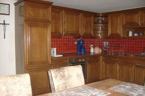 Refrigerador, horno, parrilla de estufa y lavavajillas