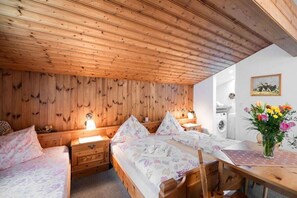 2 habitaciones, escritorio, wifi gratis y ropa de cama 