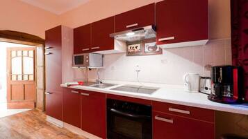 Fridge, oven, stovetop, highchair