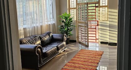 Private 3 Bedroom Holiday Home in Livingstone, Zambia. 10mins to Victoria Falls