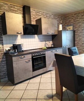 Microwave, oven, stovetop, dishwasher - Holiday apartment Stephanie Ahlborn (Schönhagen)