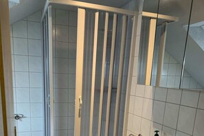 Shower, hair dryer - Tini - Haus Deichperle (Dornumersiel)