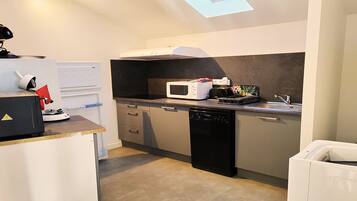 Micro-ondas, fogão, cooktop, lava-louças