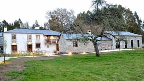 Front of property - Finca La Cuevona de Guitiriz (Guitiriz)