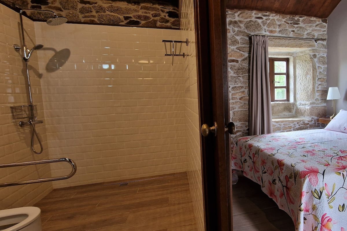 Basic Double Room | 1 bedroom, premium bedding, down duvets, Select Comfort beds