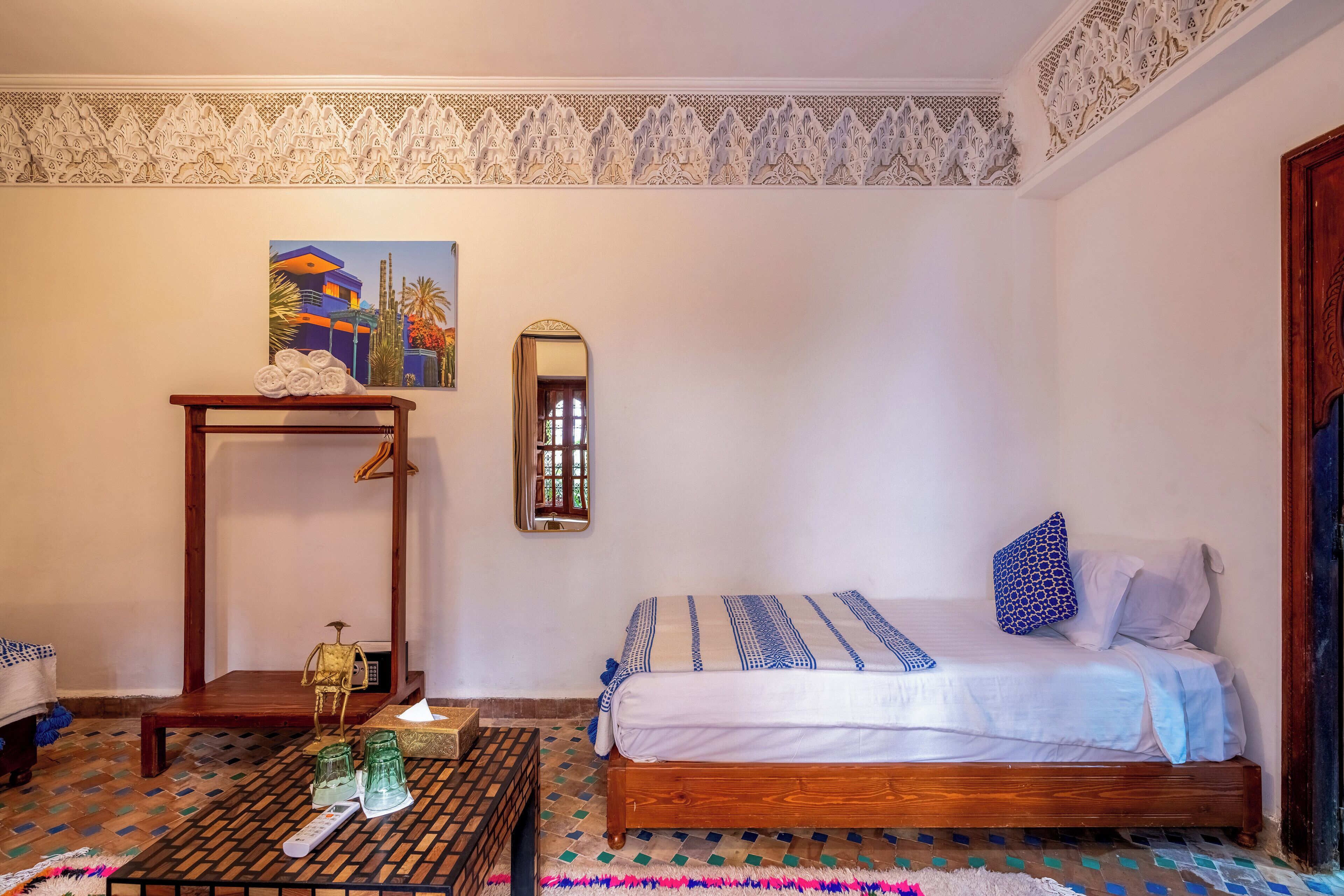 Majorelle Deluxe Triple Room | Draps en coton égyptien, literie de qualité supérieure