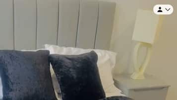 Executive Apartment | 2 bedrooms, soundproofing, iron/ironing board, free WiFi