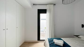 1 slaapkamer, een strijkplank/strijkijzer, reisbedje, wifi