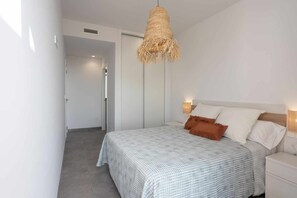 2 bedrooms, iron/ironing board, travel cot, WiFi