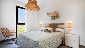 2 室のベッドルーム、旅行用ベビーベッド、WiFi、ベッドシーツ